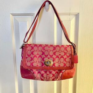 Coach Women's vintage Barbie pink Coach SoHo shoulder bag